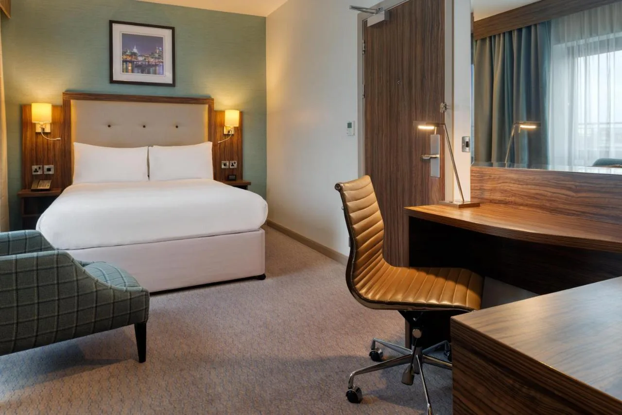 Deluxe Queen Room with Two Queen Beds